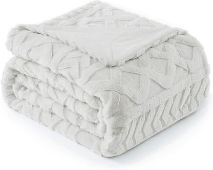 Faux Fur Throw Blanket for Couch, Jacquard Fuzzy Plush Soft Thick Winter Throw Blanket for Sofa Bed Living Room Bedroom，60"X80" Beige